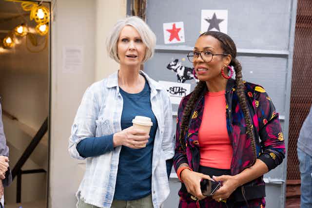 Cynthia Nixon stands next to Karen Pittman in this season of 'And Just Like That'
