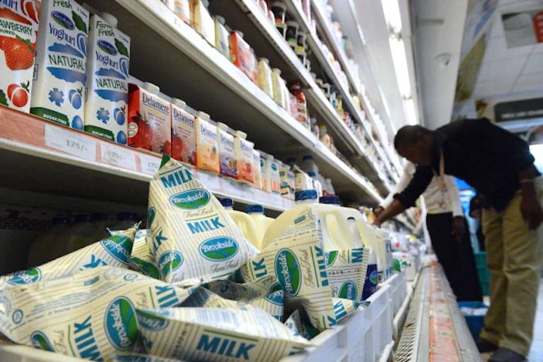 Consumer shops for milk