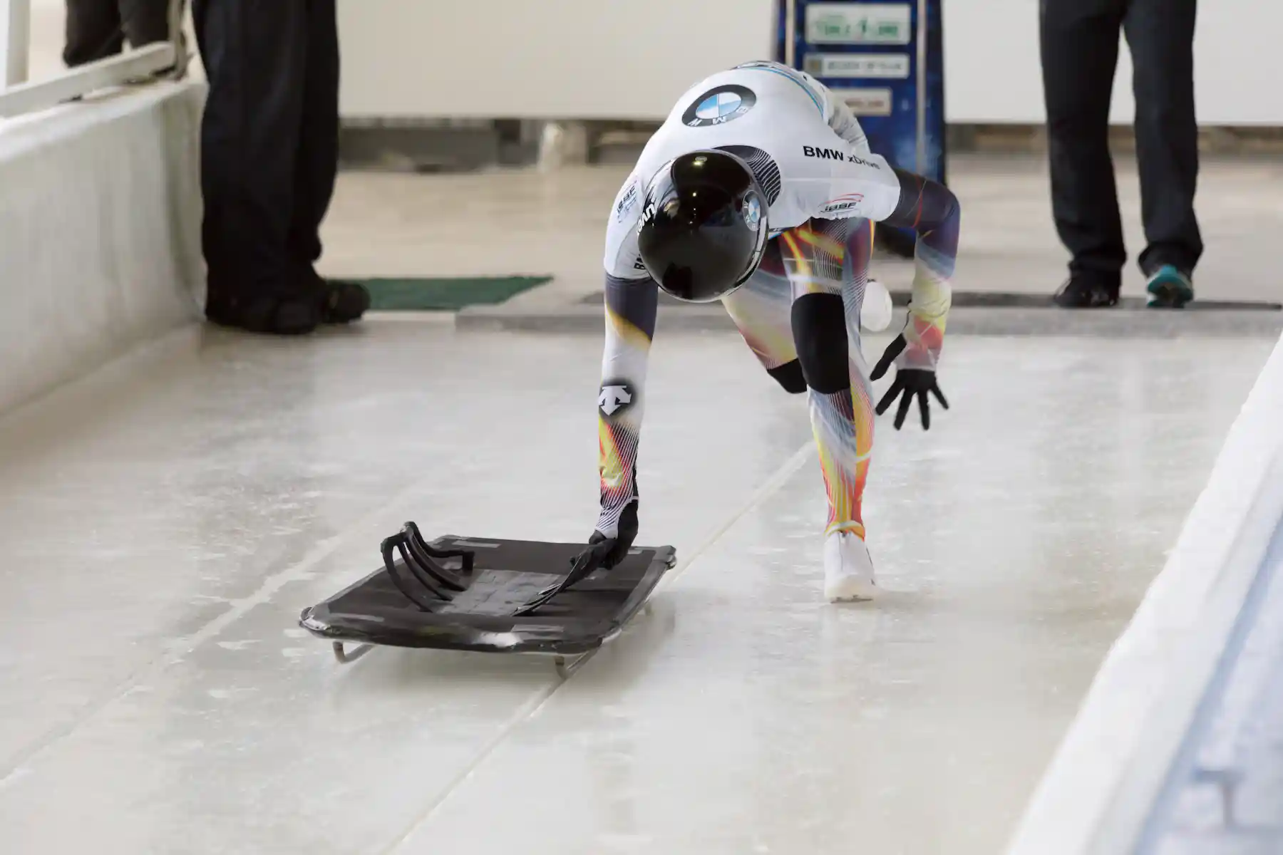 Bob Skeleton Racing The high-speed physics of bobsled, luge and skeleton | PBS News