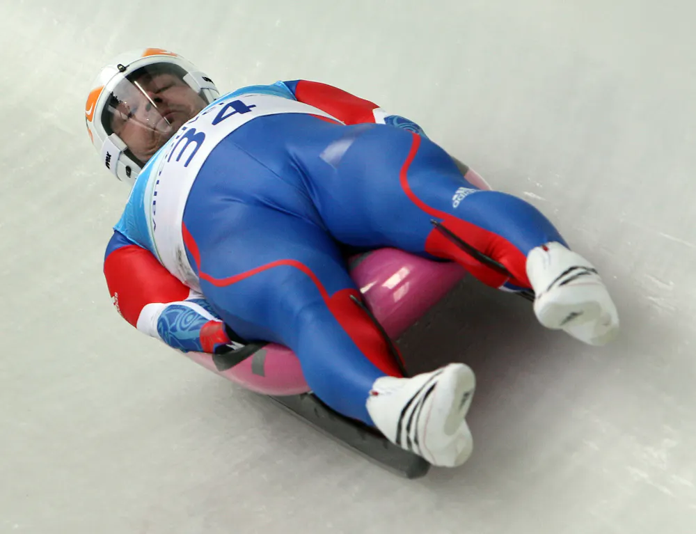 Frozen Bobsled Racers The high-speed physics of how bobsled, luge and skeleton send humans ...