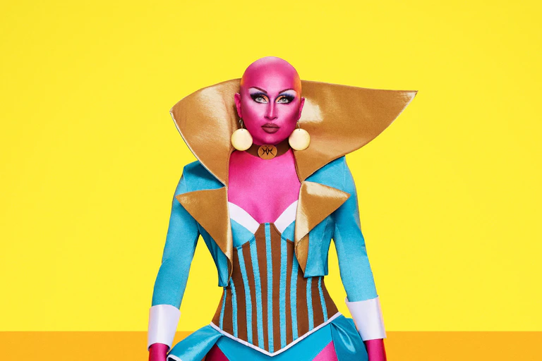 Maddy Morphosis in drag