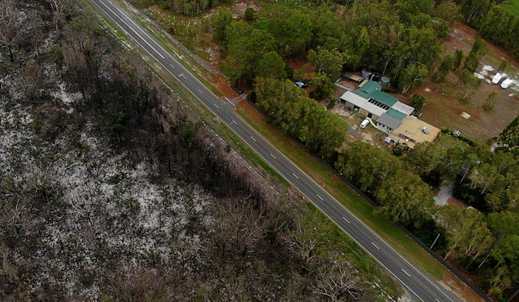 A property sits along side a bushfire site.