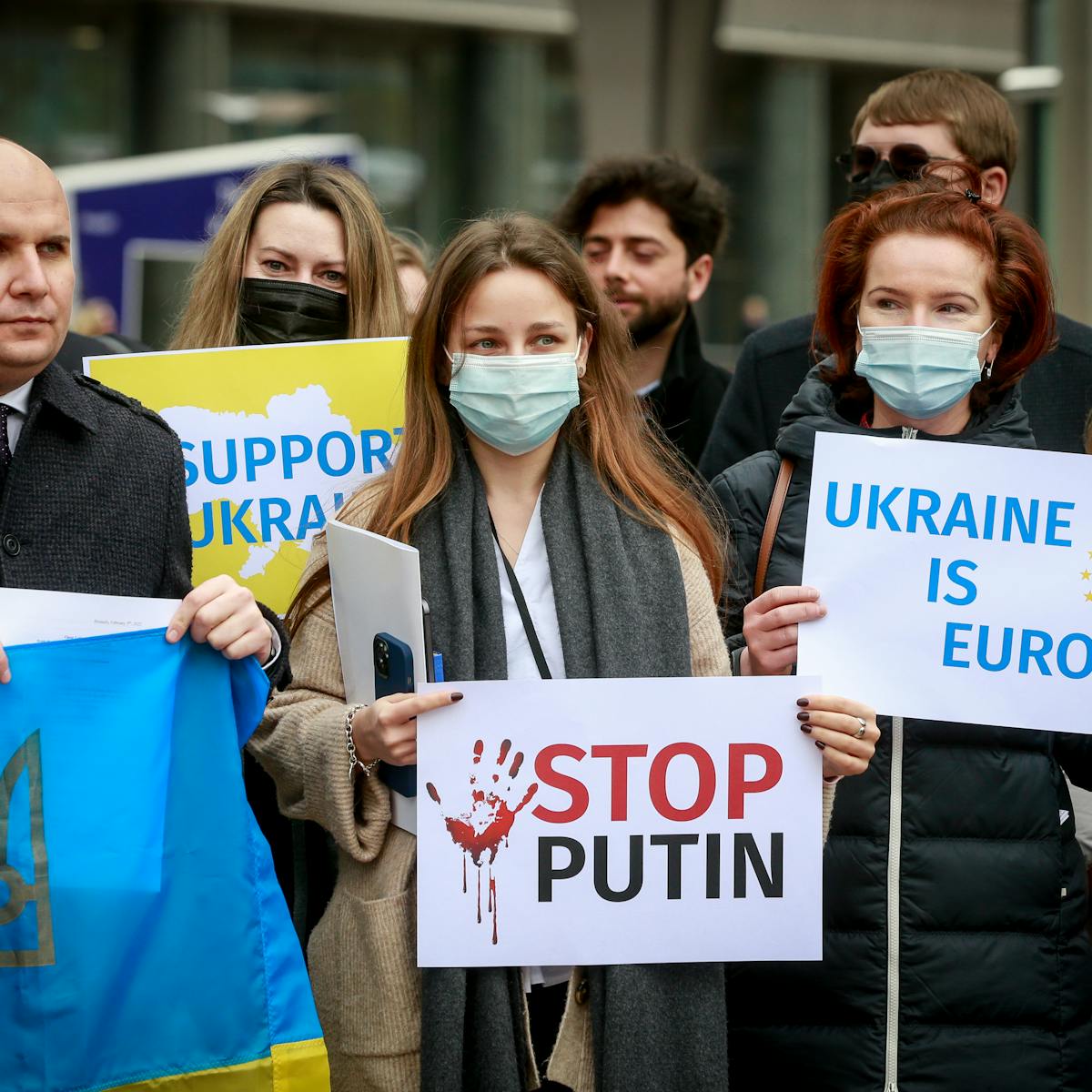 Russia-Ukraine live updates: Russia pursuing 'strategy of attrition,' UK says - ABC News