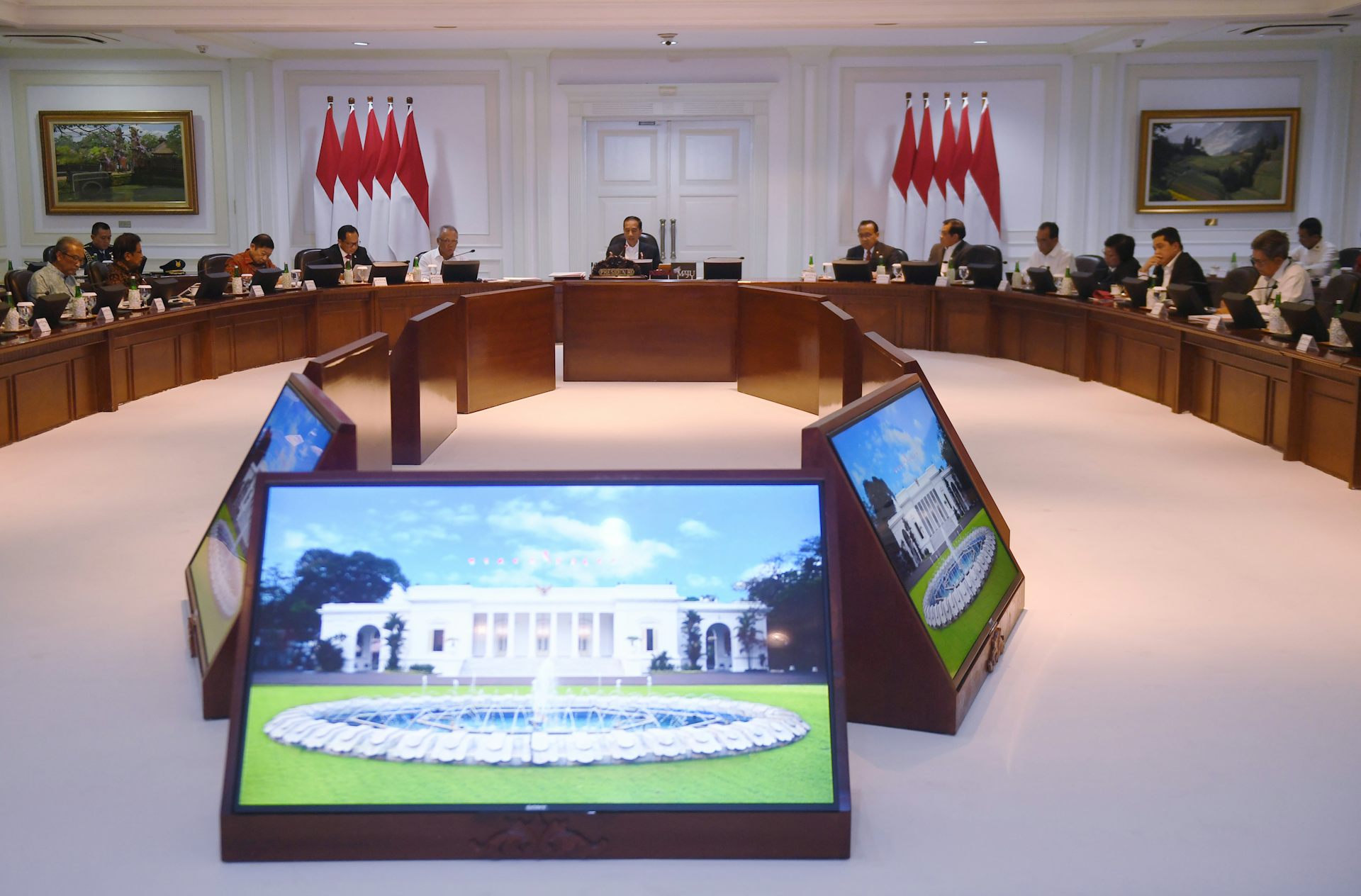 Apakah tepat memindahkan ibu kota negara dari sekarang?