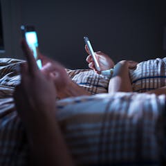 research question about social media addiction