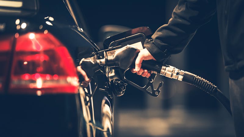 Sube el petróleo y el precio de la gasolina se dispara Sube el petróleo y el precio de la gasolina se dispara