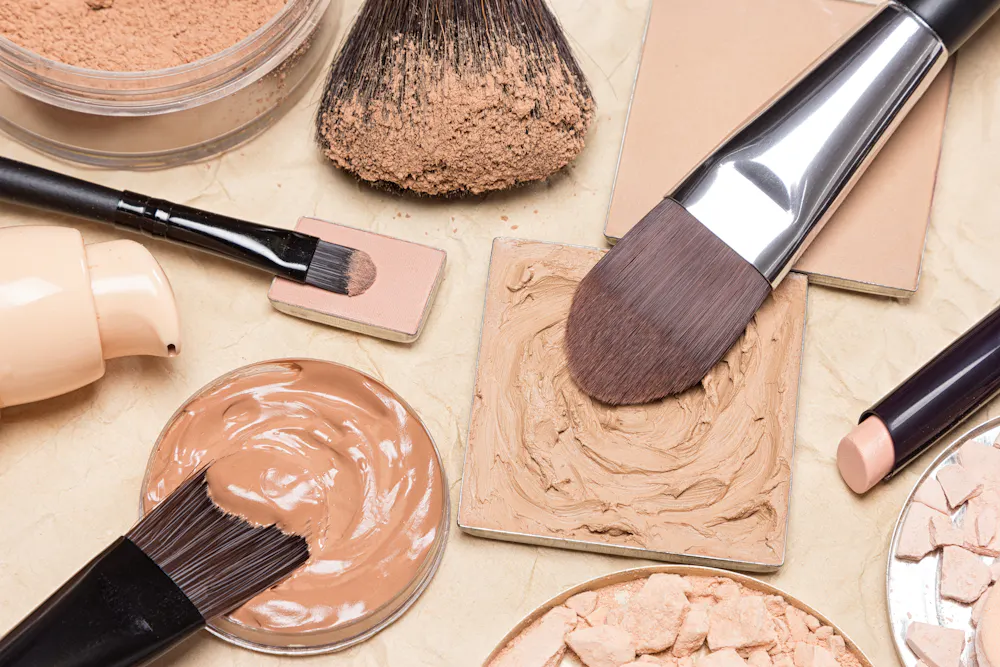 Lead Cosmetics Dying for makeup: Lead cosmetics poisoned 18th-century European ...