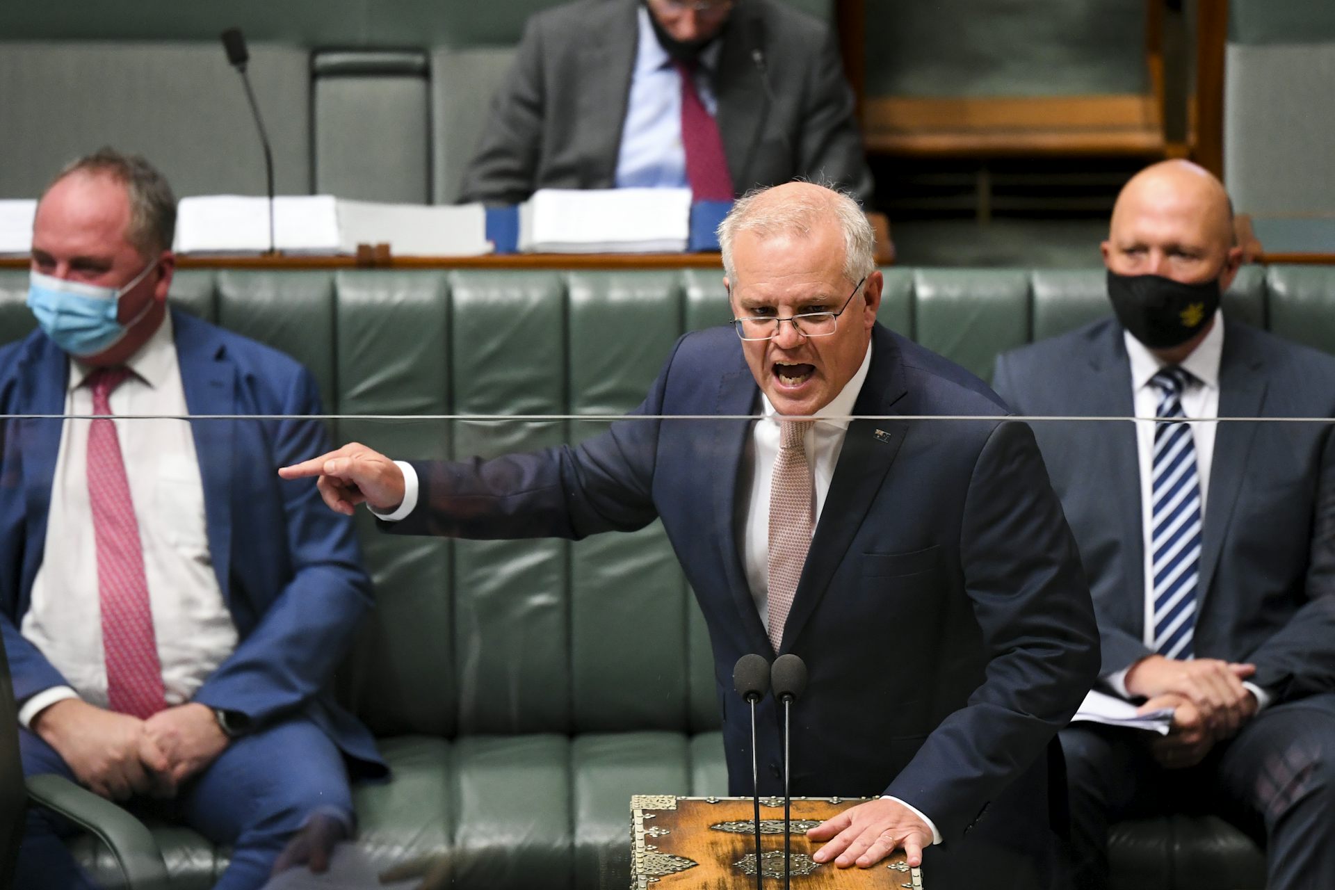 恐吓中国是对我们民主的威胁，负责任的媒体必须加以防范