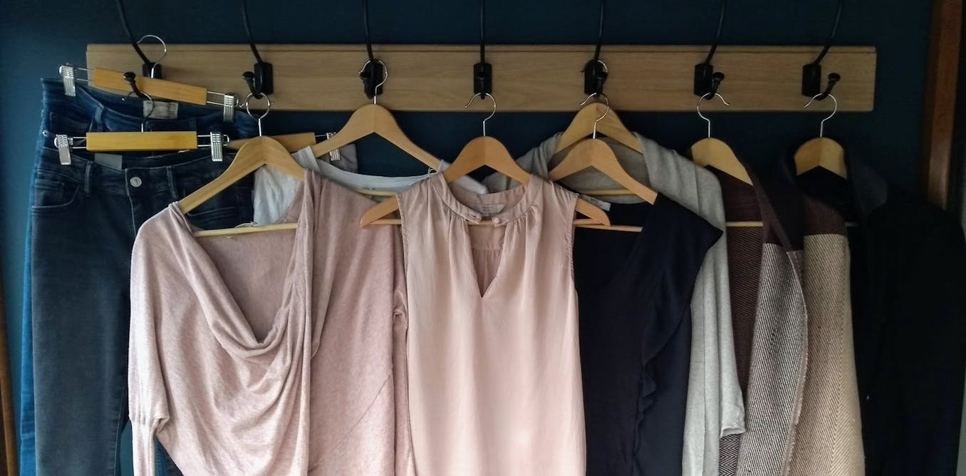 why I’m cutting my wardrobe down to ten items this month