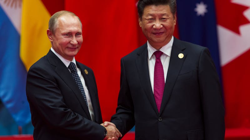 Oso y dragón: el vínculo estratégico entre Rusia y China en el nuevo orden multipolar Oso y dragón: el vínculo estratégico entre Rusia y China en el nuevo orden multipolar