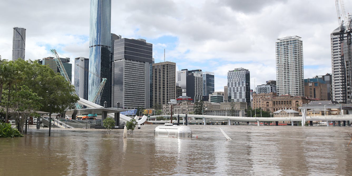 The Queensland Floods - Brisbane's Waters Recede - the tinberry