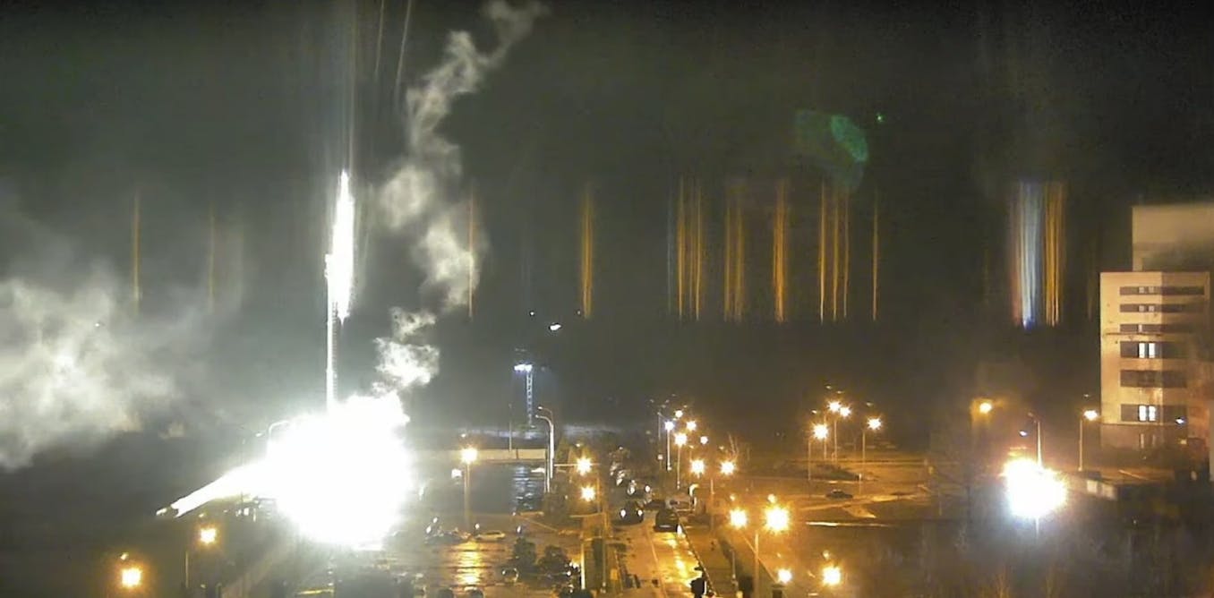 Guerra en Ucrania: cuáles son los riesgos tras el ataque a la central nuclear de Zaporiyia