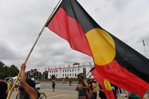 Distance, dispassion and the remaking of Australian History