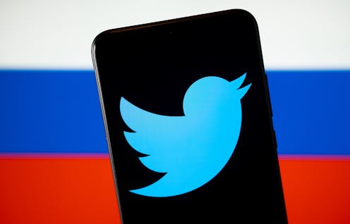 Russian government accounts are using a Twitter loophole to spread disinformation