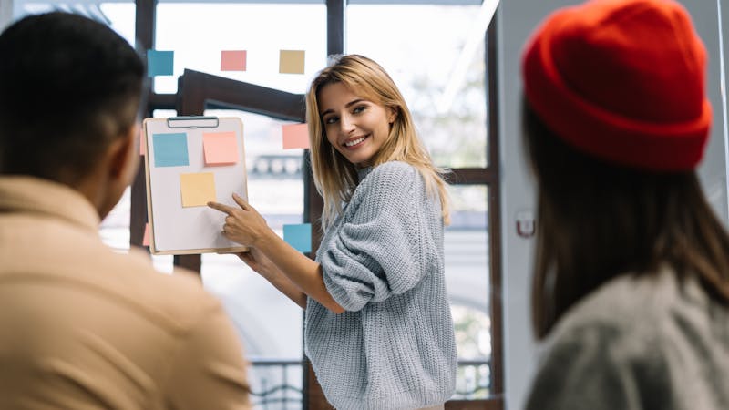 Estrategias para fomentar el emprendimiento femenino Estrategias para fomentar el emprendimiento femenino