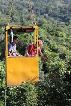 Canopy crane gondola