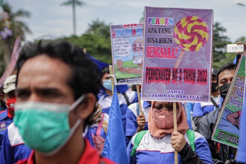 Jaring pengaman yang berlubang: lemahnya jaminan sosial tenaga kerja di Indonesia