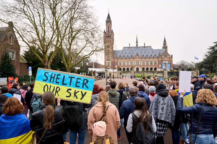 People demonstrate in support of the Ukraine in The Hague.