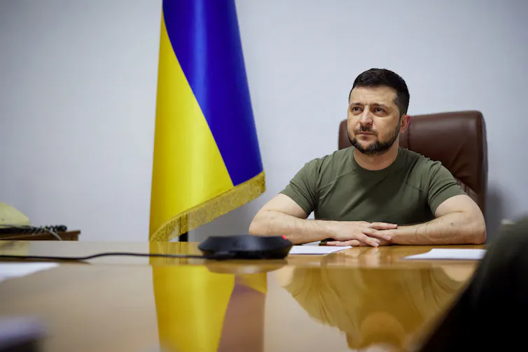 Le président ukrainien Volodymyr Zelensky s’exprimant en ligne lors d’une réunion du Conseil européen, le 25 mars 2022
