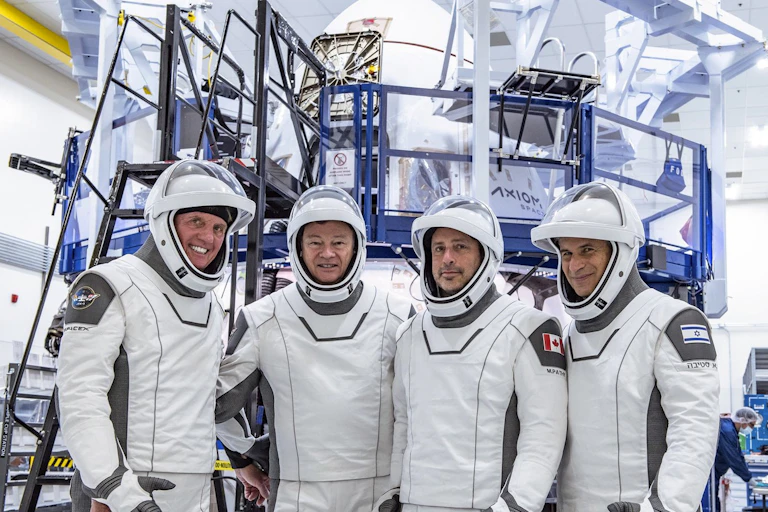 Image of the crew consisting of pilot Larry Connor of the United States, commander Michael López-Alegría of Spain and the United States, and mission specialists Mark Pathy and Eytan Stibbe from Canada and Israel.