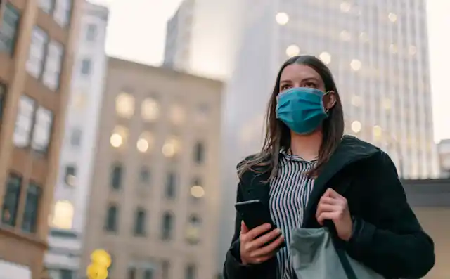 Woman wearing a mask