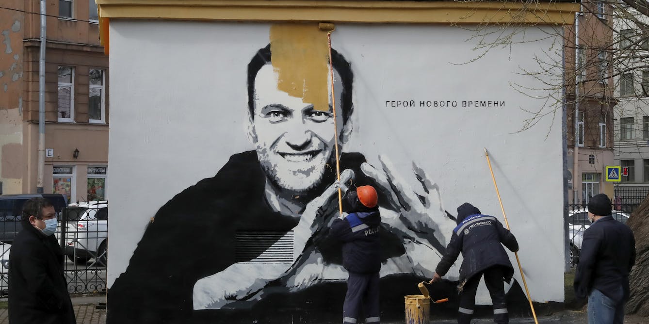 Граффити Навальный в Питере