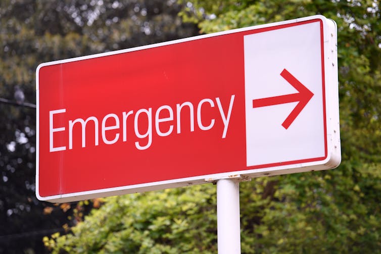Sign saying 'emergency'