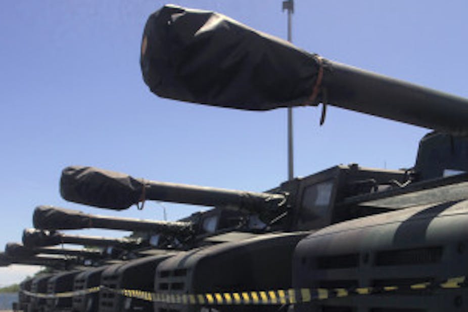 Sebanyak 10 unit Meriam Cesar 155 dan 10 unit kendaraan taktis Komodo didatangkan sebagai alat utama sistem persenjataan (alutsista) TNI dalam menjaga kawasan perbatasan Indonesia Timor Leste dan Indonesia Australia.