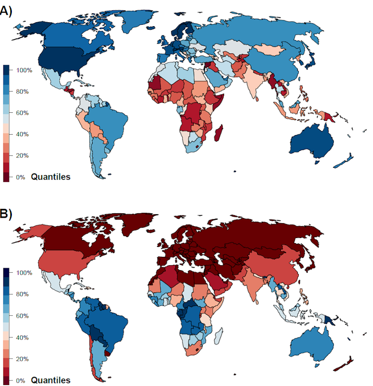Dos mapas del mundo coloreados por separado para indicar el PIB nacional y el área de bosque tropical.