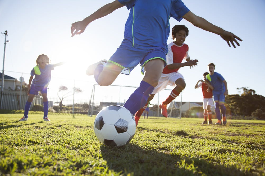 Do you enjoy playing sports. Детский футбол. Спорт дети. Дети играют в футбол. Мяч для детей.