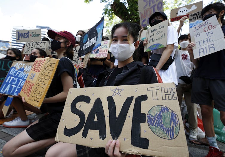 Thai people protesting against lack of climate action.