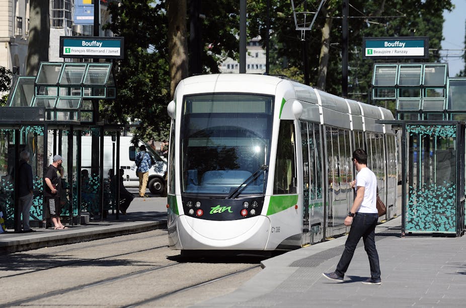 Une photo prise le 19 juin 2014 montre le tramway de Nantes, dans l'ouest de la France. 