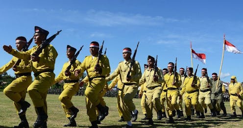 Bukan lagi jaman angkat senjata, apakah pelatihan bela negara bagi pegawai BUMN masih perlu?