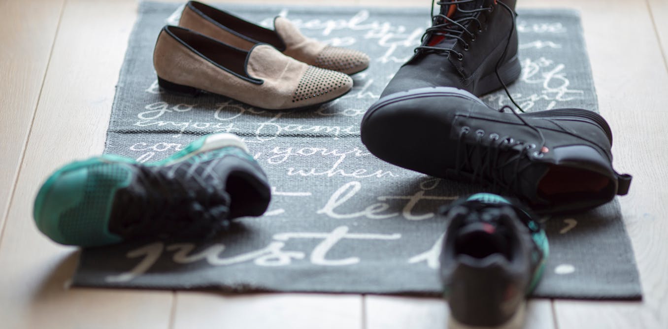 Llevar zapatos en casa es simplemente asqueroso