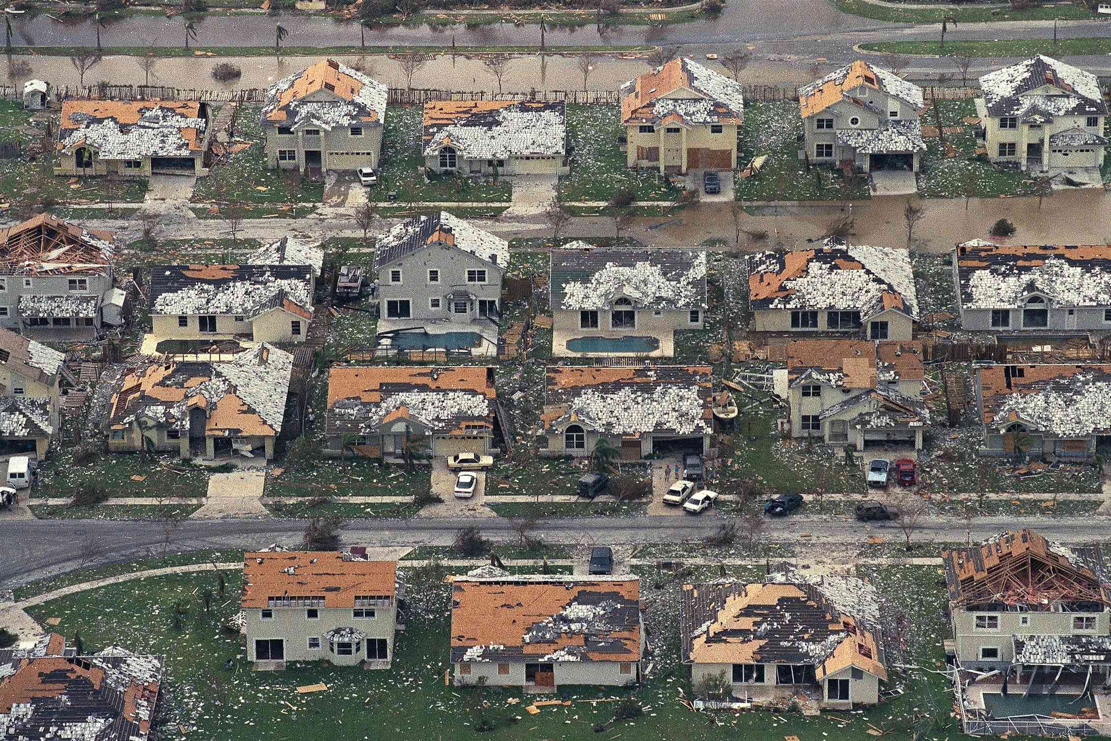 The Wall of Wind can blow away buildings at Category 5 hurricane