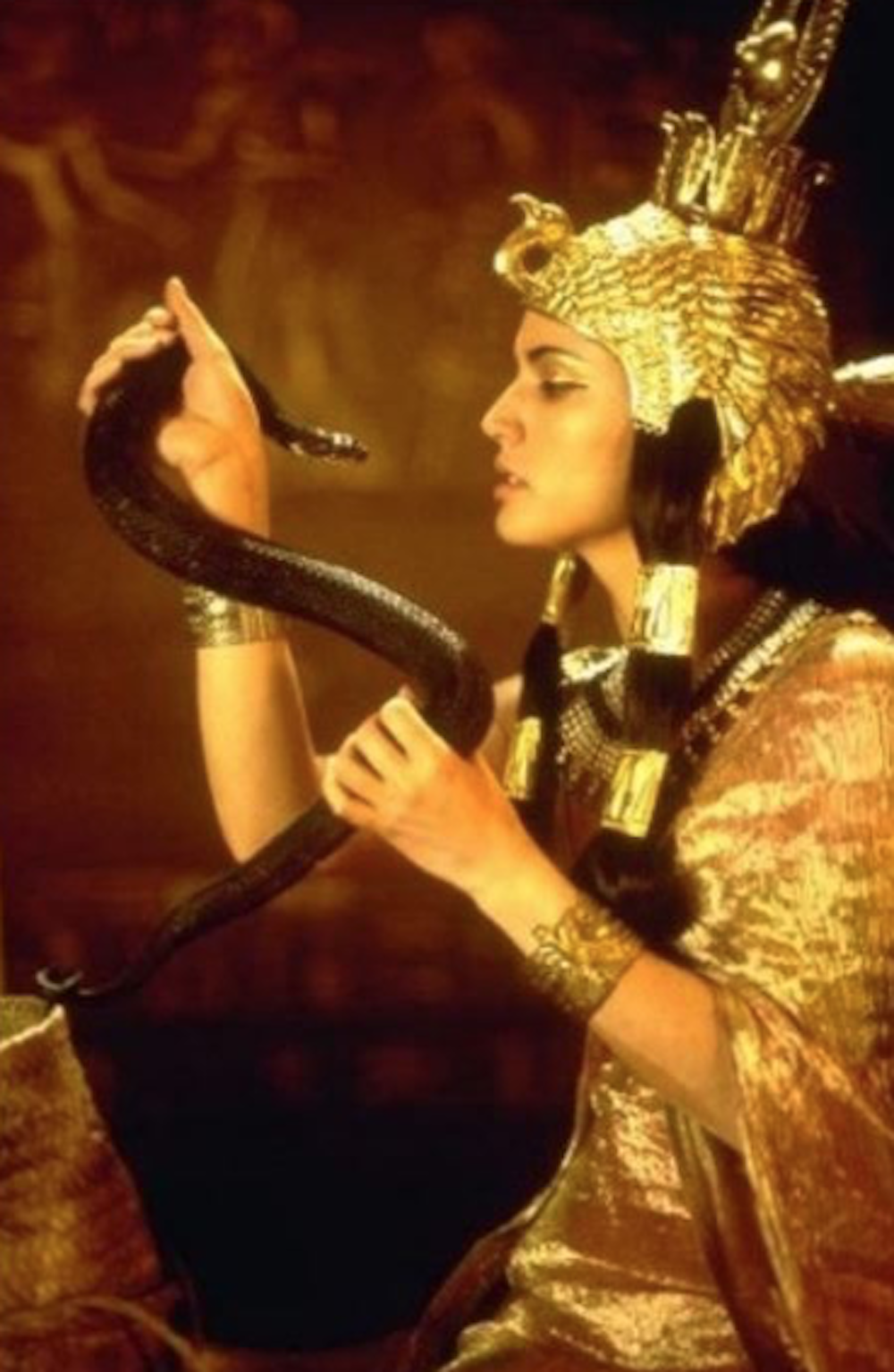 Prostitution, suicide… Les plus folles rumeurs autour de Cléopâtre
