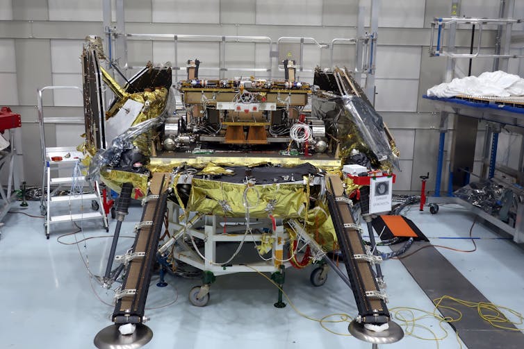 Image of the ExoMars rover on top of landing platform.