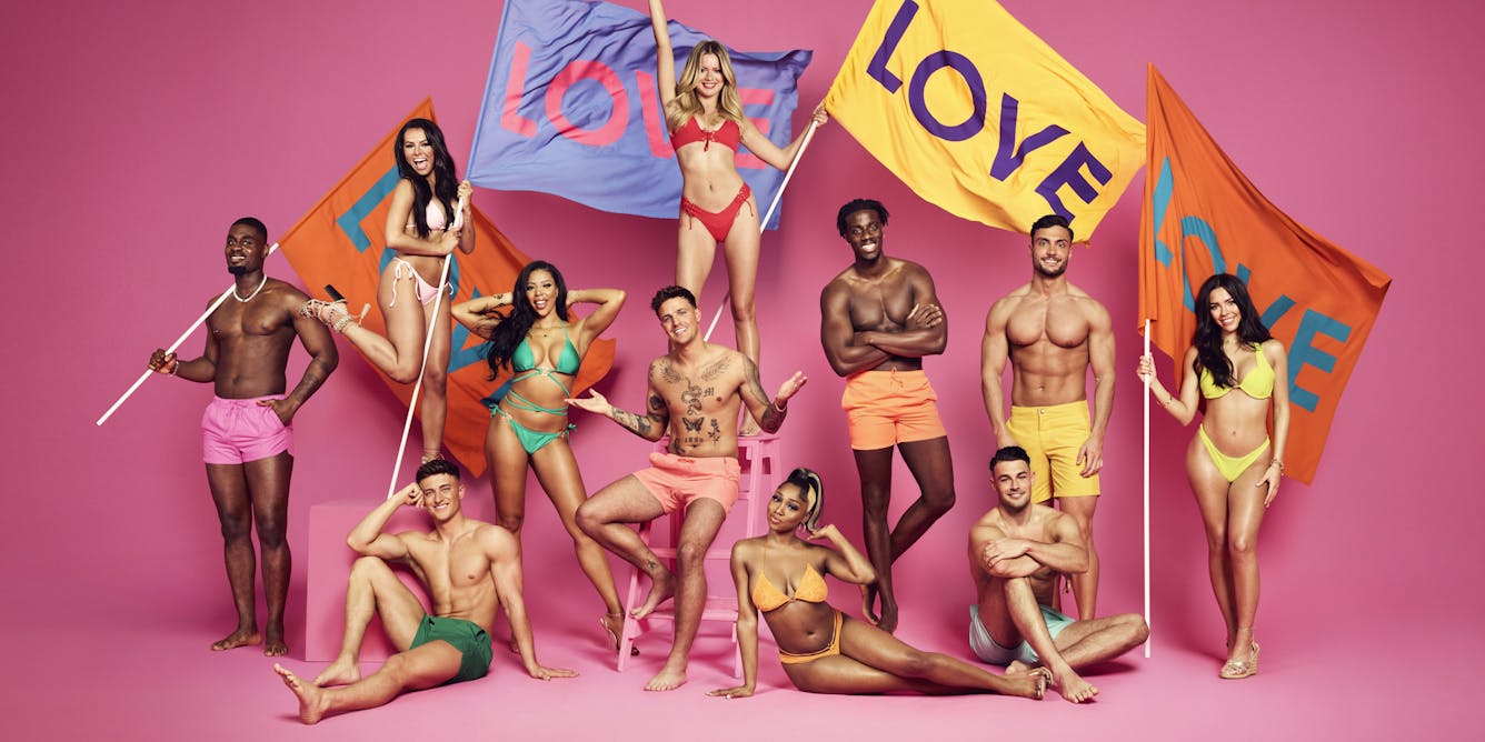 Love Island features sustainable twist as contestants don pre-worn party  clothes - The Irish News