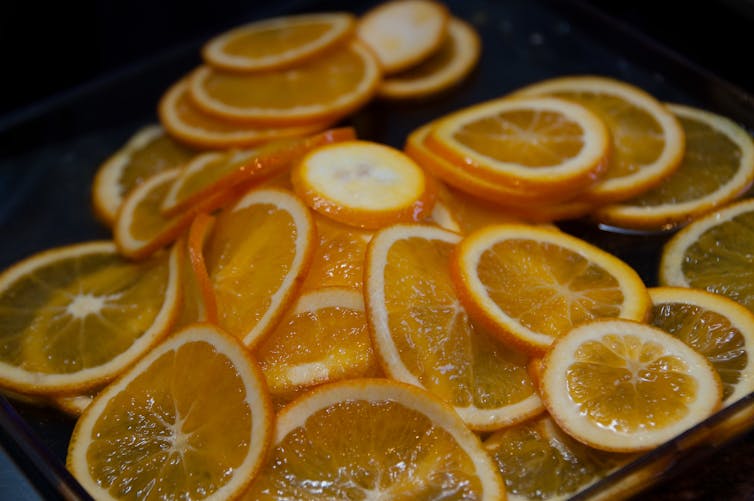 Image of orange slices.