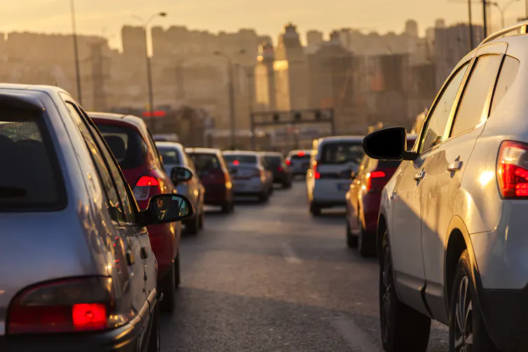 trafic sur l’autoroute en fin de journée