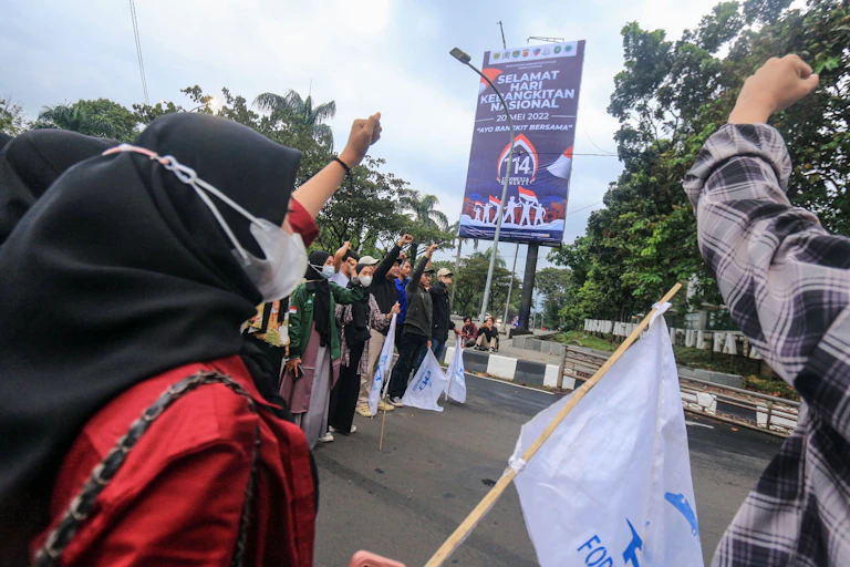Aksi mahasiswa dalam rangka memperingati Hari Kebangkitan Nasional yang ke-114 tahun.