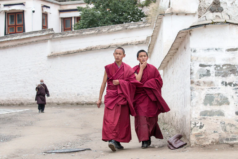 Image of Labrang monks.