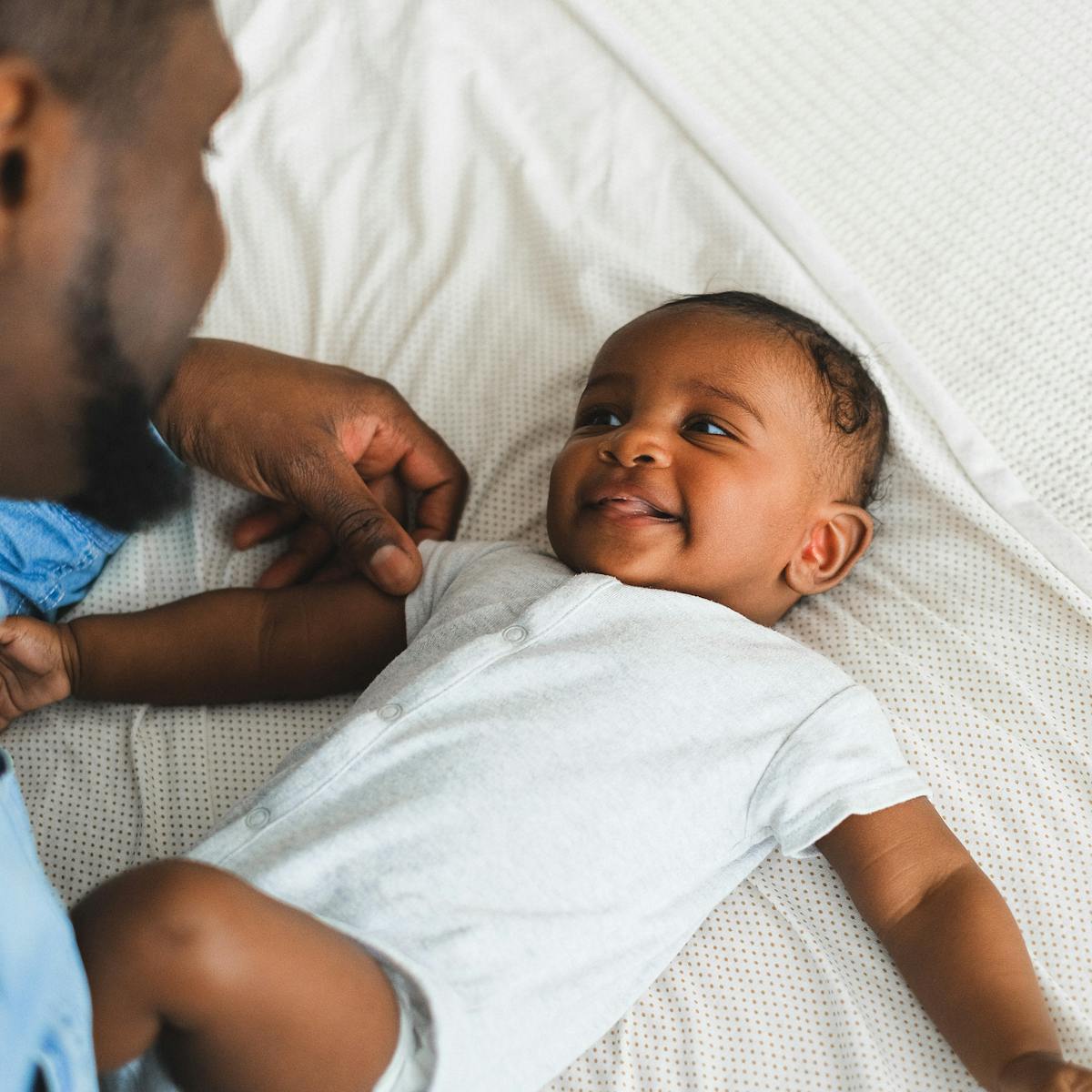 6 ways fathers can share love and connection with their babies ...