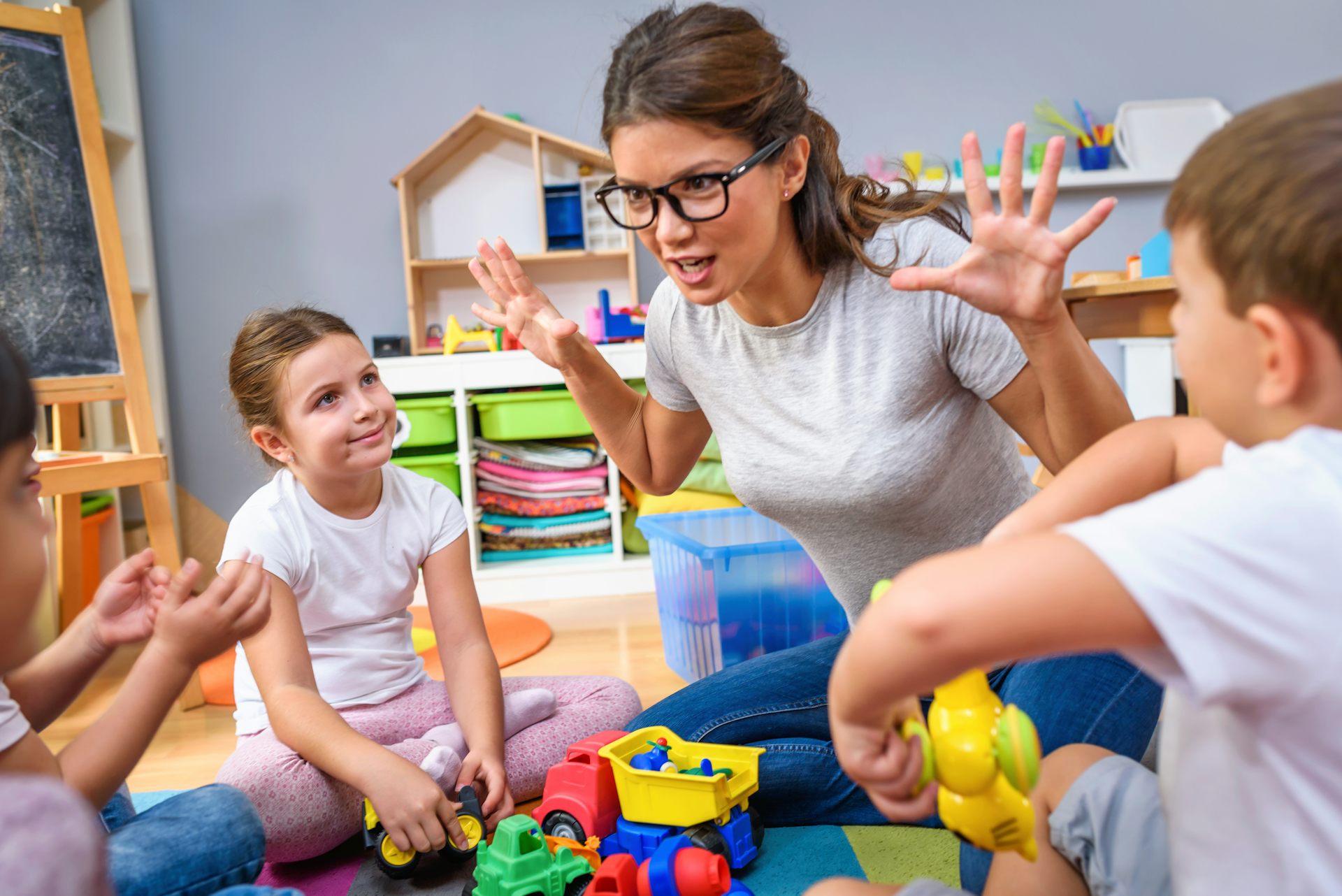 Comment child. Дошкольники в детском саду. Занятия для детей. Занятия в садике. Интересные занятия для детей.