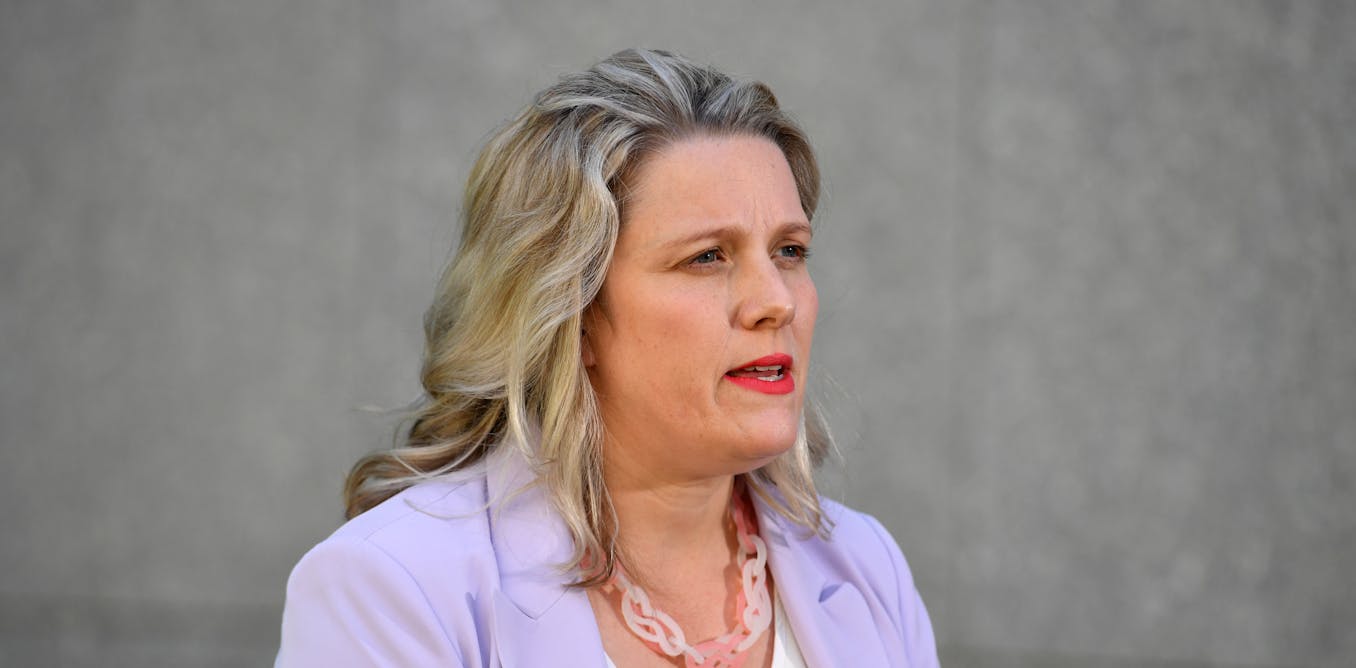 Albanese government mobilises diplomacy and aid in effort to counter sri lanka people smugglers