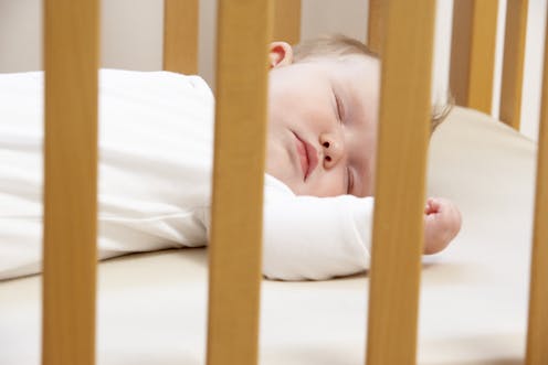 Why are parents told to put their baby to bed 'drowsy but awake'? Does it work?