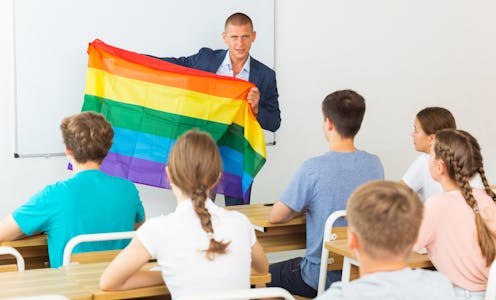 Relatos de vida de profesorado LGTBIQ+ en la formación docente Relatos de vida de profesorado LGTBIQ+ en la formación docente