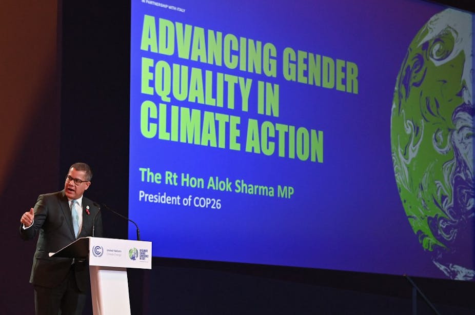 Le président britannique de la COP26, Alok Sharma, prononce un discours sur l'égalité des sexes lors de la conférence des Nations unies sur le changement climatique COP26 à Glasgow, le 9 novembre 2021.
