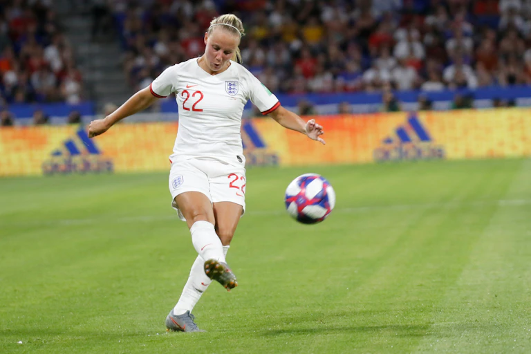 Beth Mead of England in action.