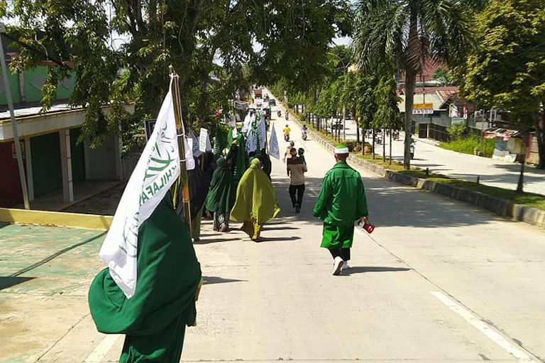 Komunitas Khilafatul Muslimin mengatakan kegiatan jalan sehat.